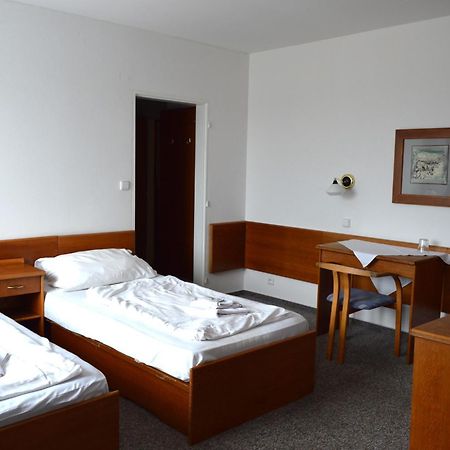 Hotel Peliny Chocen Екстериор снимка