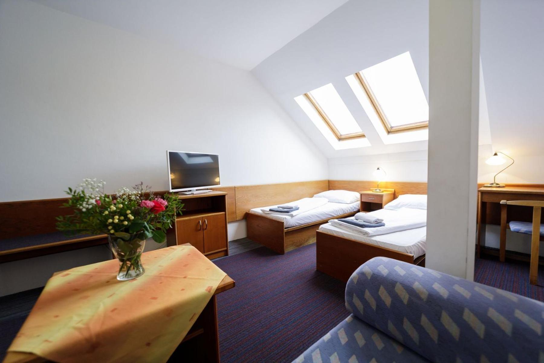 Hotel Peliny Chocen Екстериор снимка