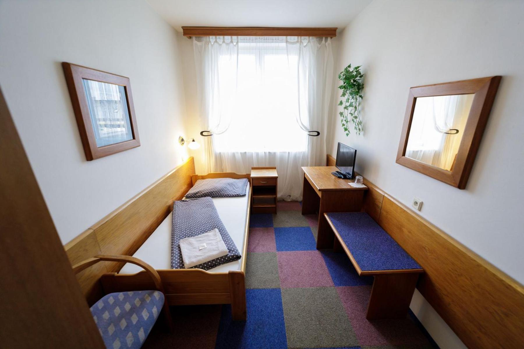 Hotel Peliny Chocen Екстериор снимка