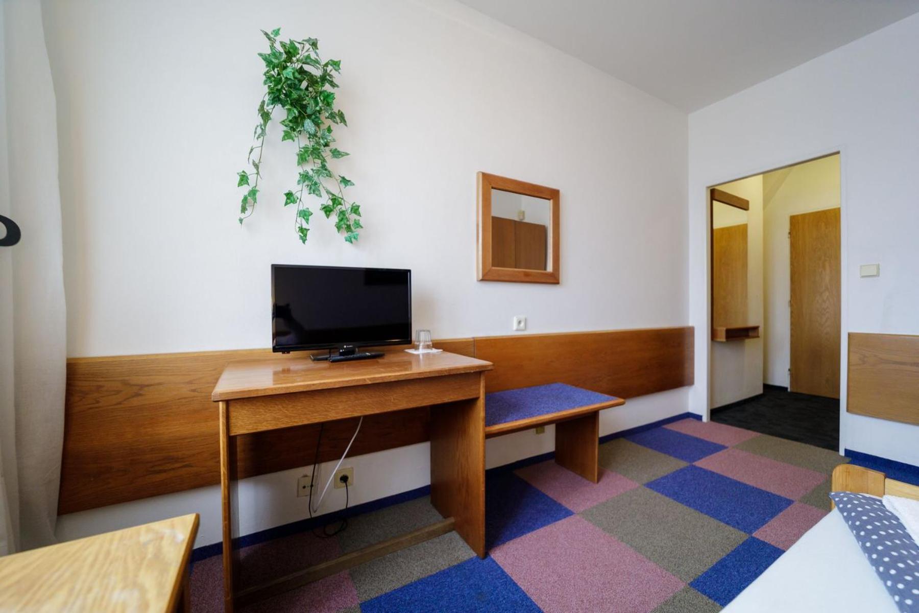 Hotel Peliny Chocen Екстериор снимка